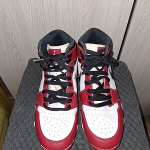 💋AIR JORDAN Red and White High-Top Sneakers💋
